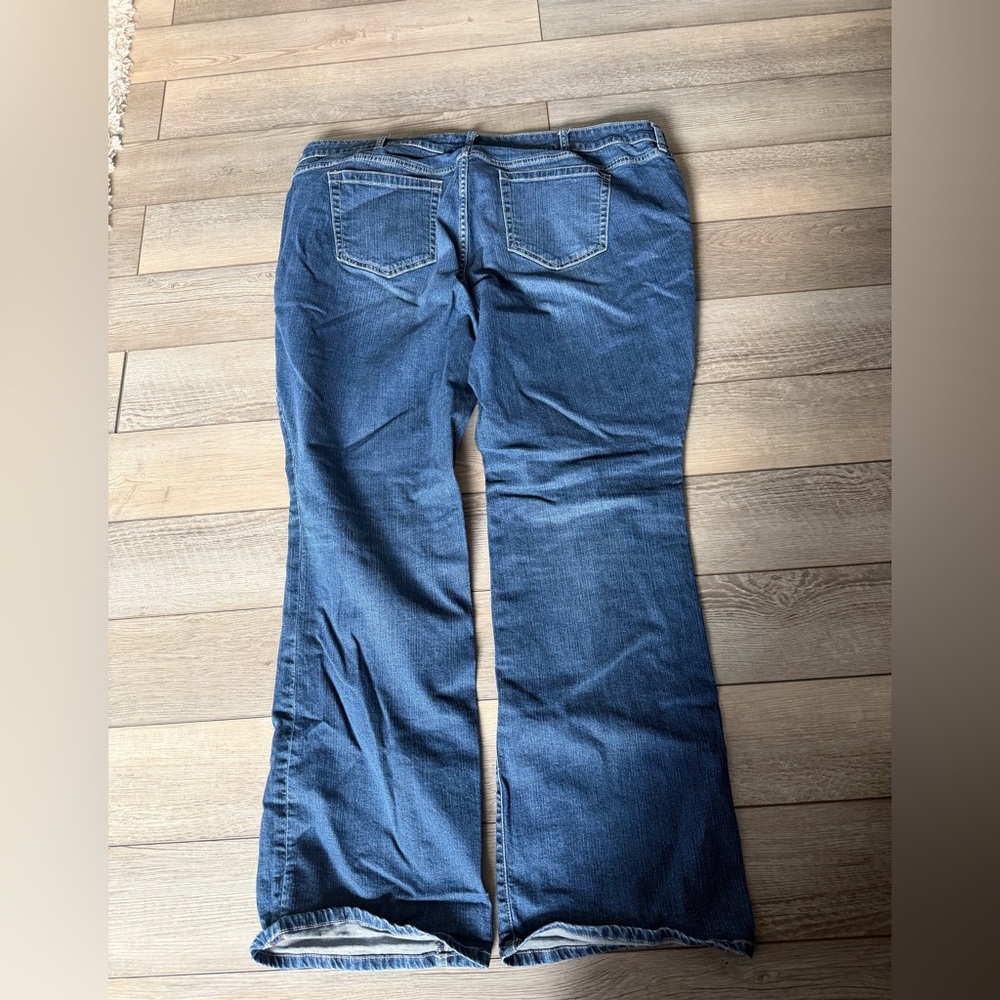Torrid Women's Straight Leg Blue Jeans - Picture 2 of 4